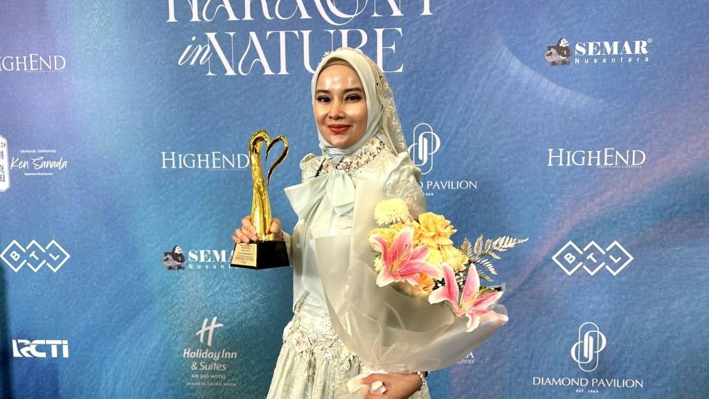 Peduli Anak Yatim, Dokter Ayu Widyaningrum Raih HighEnd Socialpreneur Awards 2024