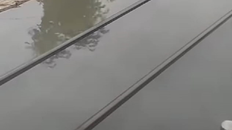 Banjir Rob, Jalur KRL Rute Jakarta Kota-Tanjung Priok sempat Tergenang Air