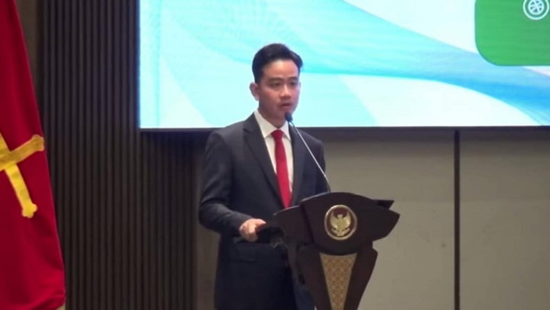 Momen Gibran Berkelakar: Baru saja Dikeluarkan dari Partai