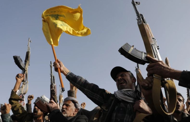 Terus Tebar Ancaman, Houthi Serang Kapal Induk USS Harry S Truman Pakai Rudal dan Drone