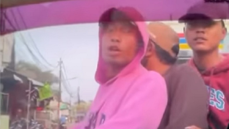 Viral Pemotor Kejar hingga Pukul-pukul Mobil di Bekasi, Ini Kronologinya