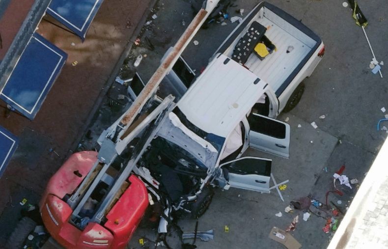Pengemudi Mobil Seruduk Kerumunan di New Orleans Veteran Tentara AS, Korban Tewas 15 Orang 