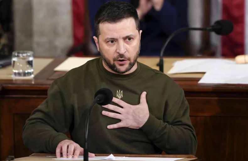 Panas! Zelensky Tak Terima Popularitasnya Disebut Hanya 4 Persen, Tantang Balik Trump