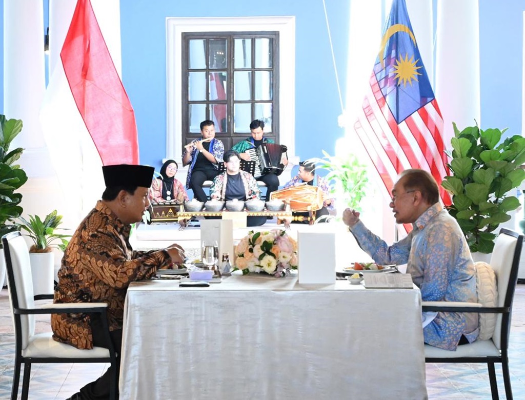 Momen Akrab Prabowo Makan Siang Bareng PM Ibrahim di Rumah Tangsi Malaysia