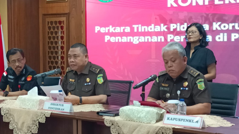 Kejagung Tetapkan Eks Ketua PN Surabaya Rudi Suparmono Tersangka Kasus Suap Ronald Tannur