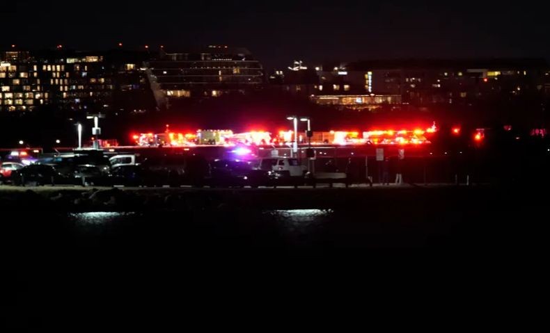 Pesawat Tabrak Heli Black Hawk di Washington DC Bawa Atlet dan Pelatih Figure Skating Rusia