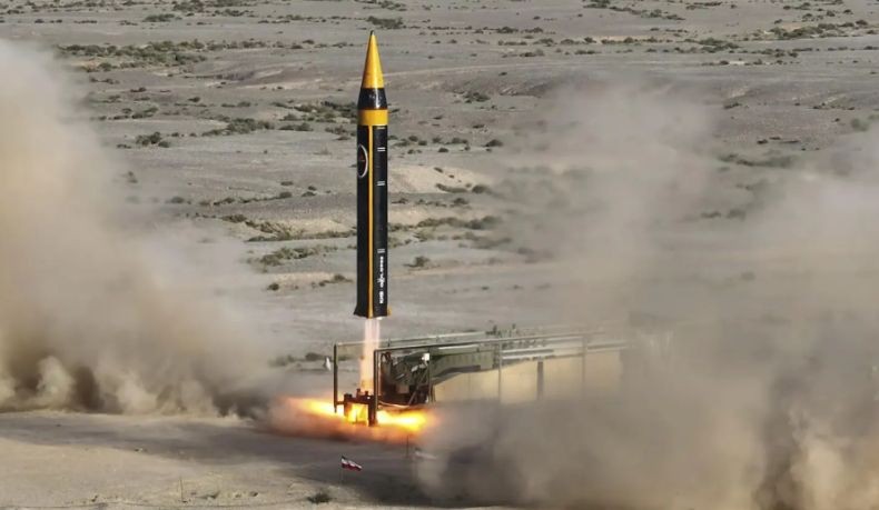 Iran Pamer Rudal Balistik Terbaru, Bisa Jangkau Israel