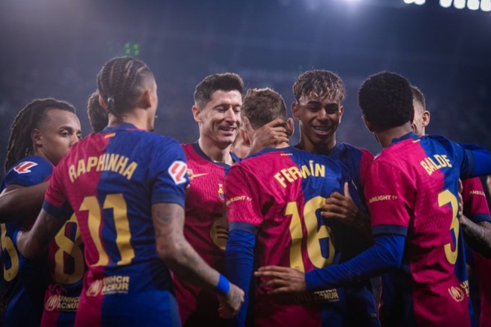 Hasil Liga Spanyol: Diwarnai Satu Kartu Merah, Barcelona Bantai Sevilla