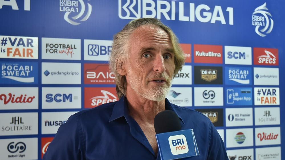 Jawaban Mengejutkan Pelatih Dewa United saat Ditanya Kans Juara Liga 1 2024-2025