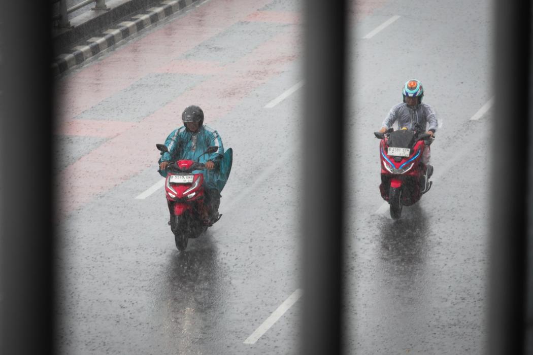  Jaktim dan Jaksel Diguyur Hujan dari Siang ke Malam