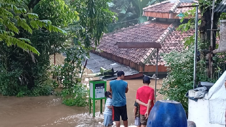 Banjir di Pejaten Timur Jaksel, Rumah hingga Musala Nyaris Tenggelam