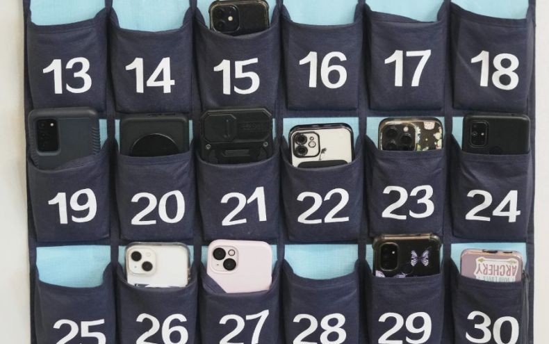 Giliran Denmark Akan Larang Ponsel di Sekolah