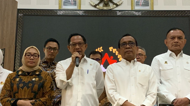 Mendagri Instruksikan Pemda Perbaiki Jalan Rusak Jelang Mudik Lebaran 2025