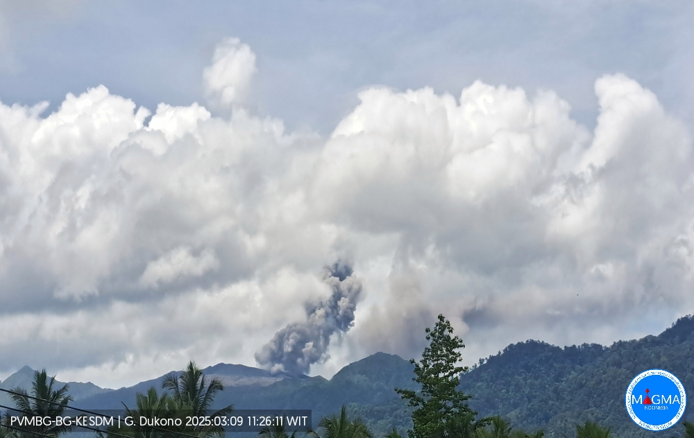 Gunung Dukono di Maluku Utara Meletus, Semburkan Abu Vulkanik hingga 1.000 Meter