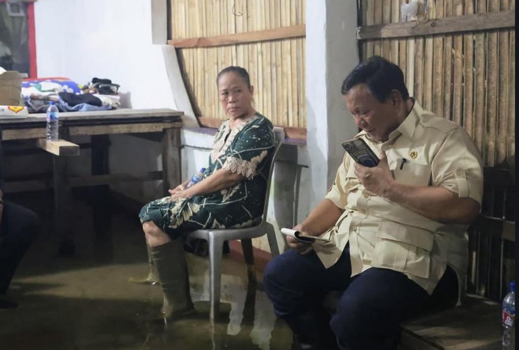Prabowo Telepon Kepala BGN saat Cek Kondisi Banjir di Bekasi, Apa yang Dibahas?   