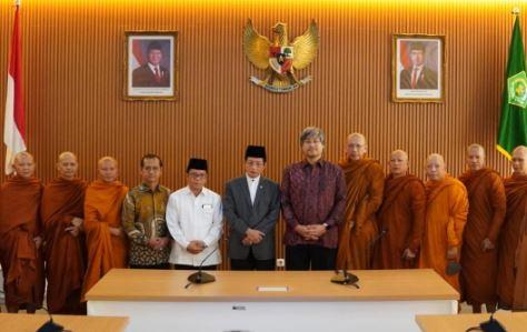 Waisak 2025, Menag Minta Umat Buddha Tonjolkan Kesakralan di Borobudur
