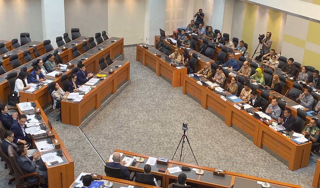 Tok, Komisi I DPR Sepakat RUU TNI Disahkan Jadi Undang-Undang