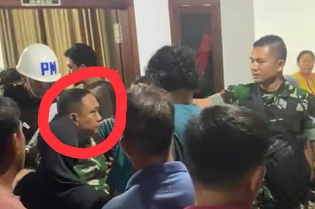 Tampang Oknum TNI Diduga Penembak 3 Polisi di Lampung, Ditangkap Pakai Baju Loreng