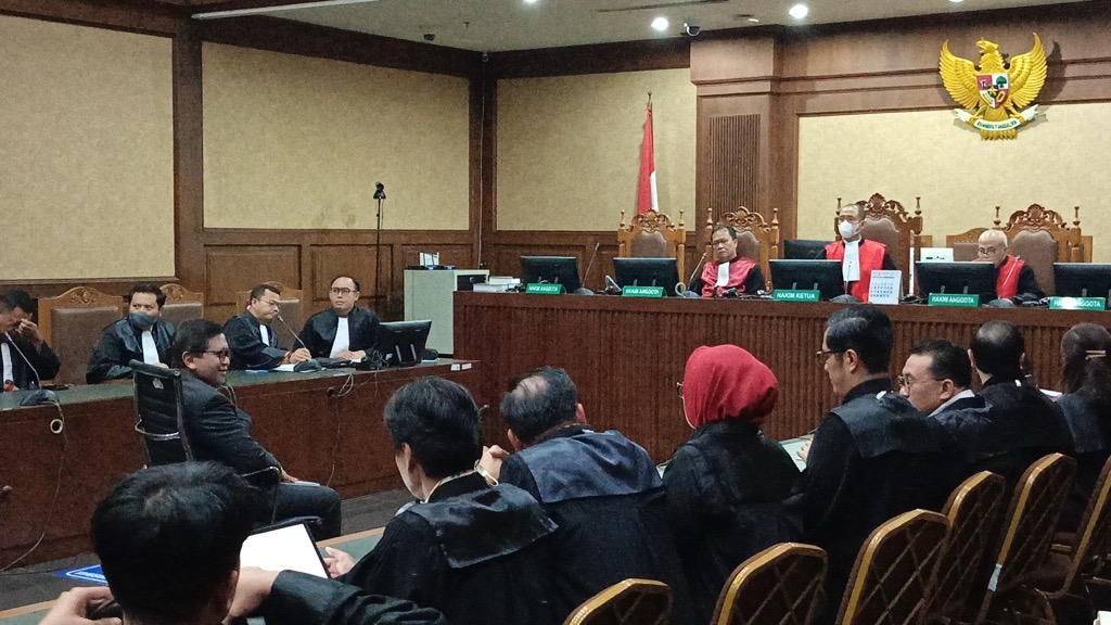 Bacakan Eksepsi, Hasto Singgung Jokowi hingga Ngaku Dapat Ancaman akan Ditangkap