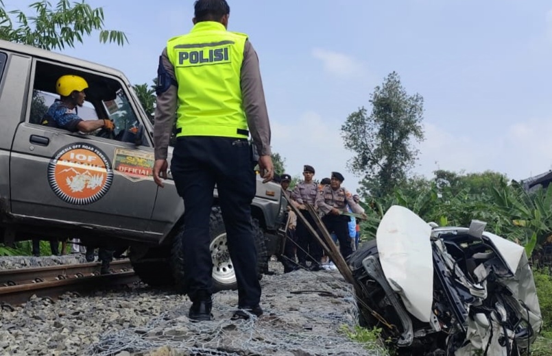 Kronologi Sigra Tertabrak KA Batara Kresna Tewaskan 4 Orang Pemudik Sukoharjo 