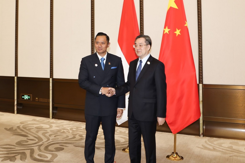 Menko AHY Bertemu Wakil PM China, Ajak Kolaborasi Bangun Infrastruktur di RI