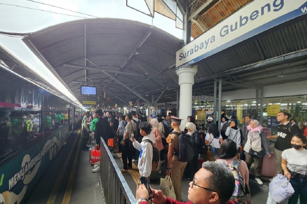 KAI Daop 8 Surabaya Catat Setengah Juta Penumpang Selama Libur Sekolah
