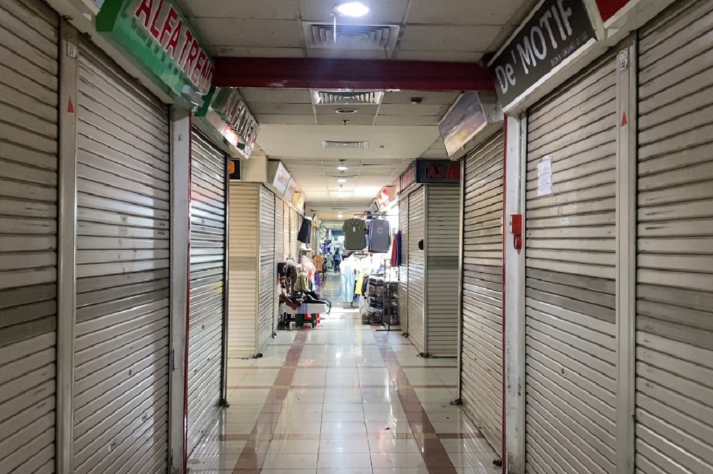 Kondisi Pasar Tanah Abang H-1 Lebaran, Banyak Toko sudah Tutup