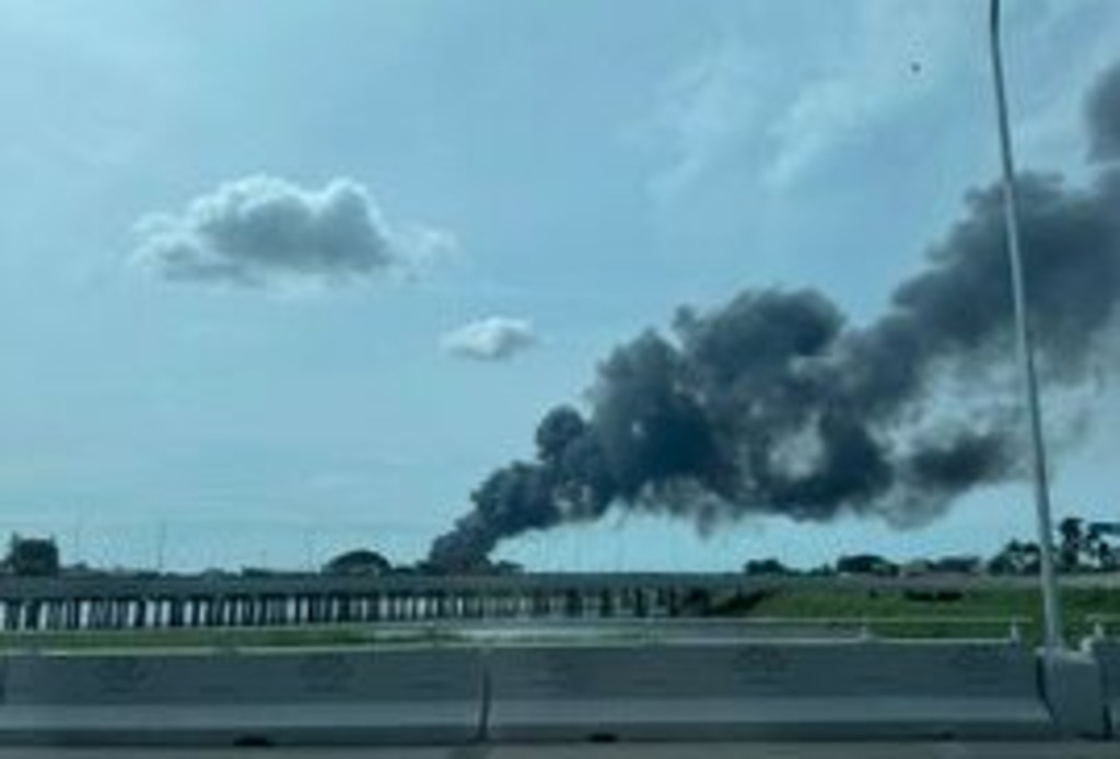 Runway 3 Bandara Soetta Ditutup Sementara Imbas Asap Kebakaran Gudang Plastik