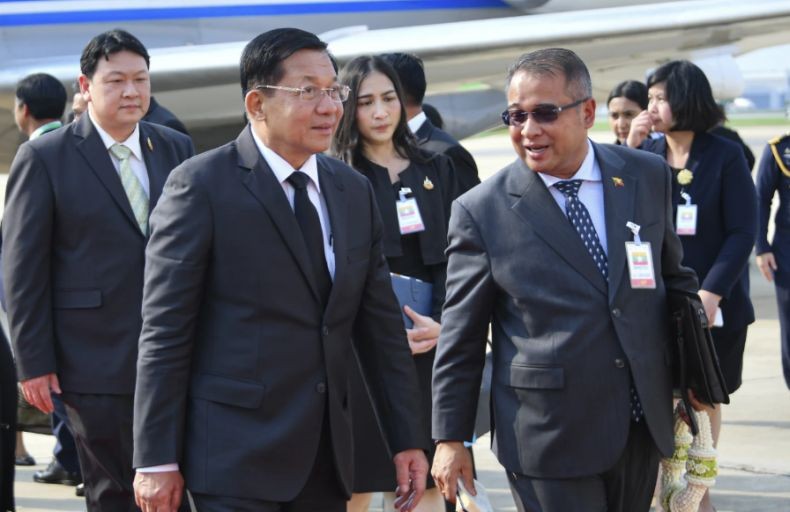 Negaranya Dilanda Gempa Tewaskan 3.100 Orang Lebih, Pemimpin Myanmar Kunjungan Luar Negeri