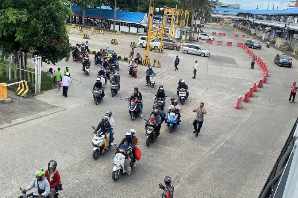Pemudik Mulai Padati Pelabuhan Bakauheni, Hindari Macet di Puncak Arus Balik