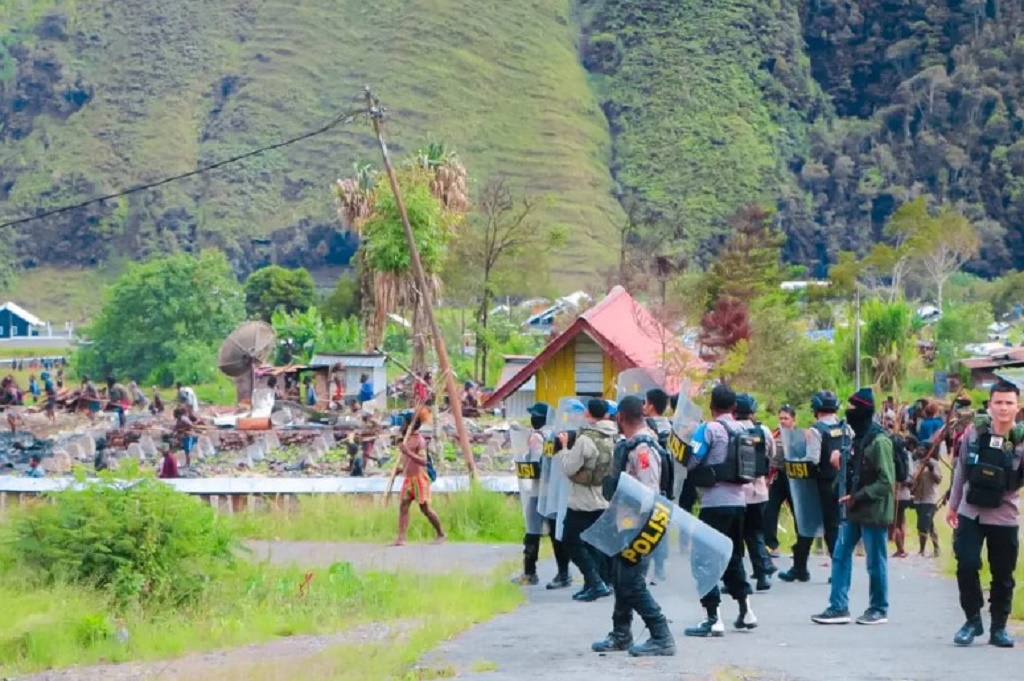 Konflik Pilkada di Puncak Jaya Papua Tengah: 12 Orang Tewas, 658 Luka-luka Kena Panah