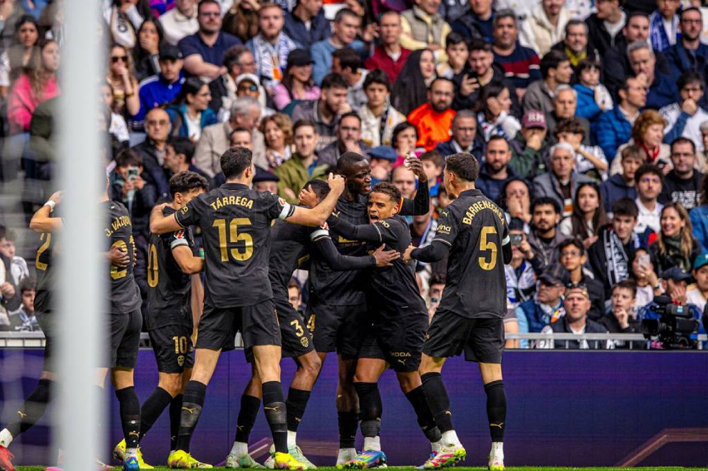 Dramatis! Real Madrid Dipermalukan Valencia via Gol Injury Time, Barcelona Tersenyum Lebar