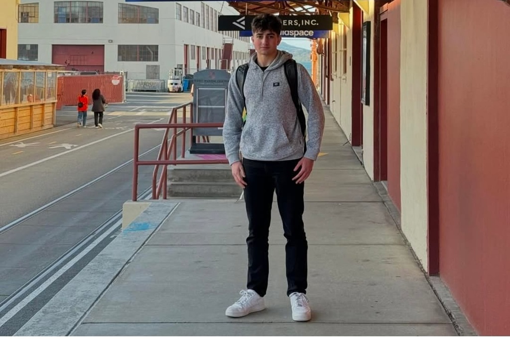 Siapa Zach Yadegari? CEO Berusia 18 Tahun yang Sempat Ditolak Harvard dan Stanford