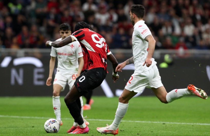 Hasil Lengkap Liga Italia Semalam: Duo Milan Bernasib Apes