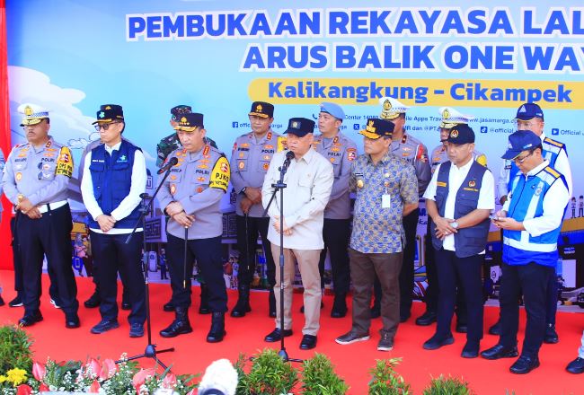 Kapolri Berlakukan One Way Nasional Kalikangkung-Cikampek, Ini Alasannya