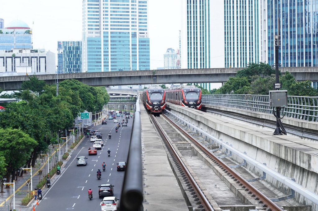 LRT Jabodebek Angkut 13 Juta Penumpang hingga Semester I 2025, Naik 50 Persen