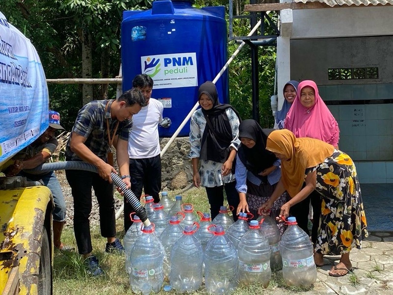 PNM Peduli Masa Depan Sehat, Beri Bantuan Sanitasi Layak dan Air Bersih