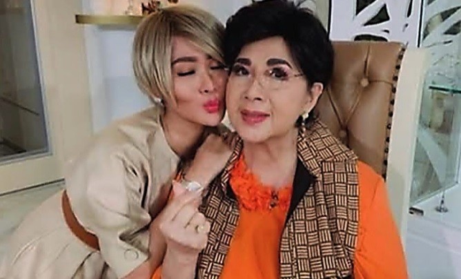 Inul Pastikan Kondisi Titiek Puspa Makin Membaik usai Operasi Bedah Saraf: Dia Butuh Istirahat