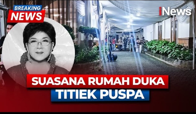 Jenazah Titiek Puspa Tiba di Rumah Duka