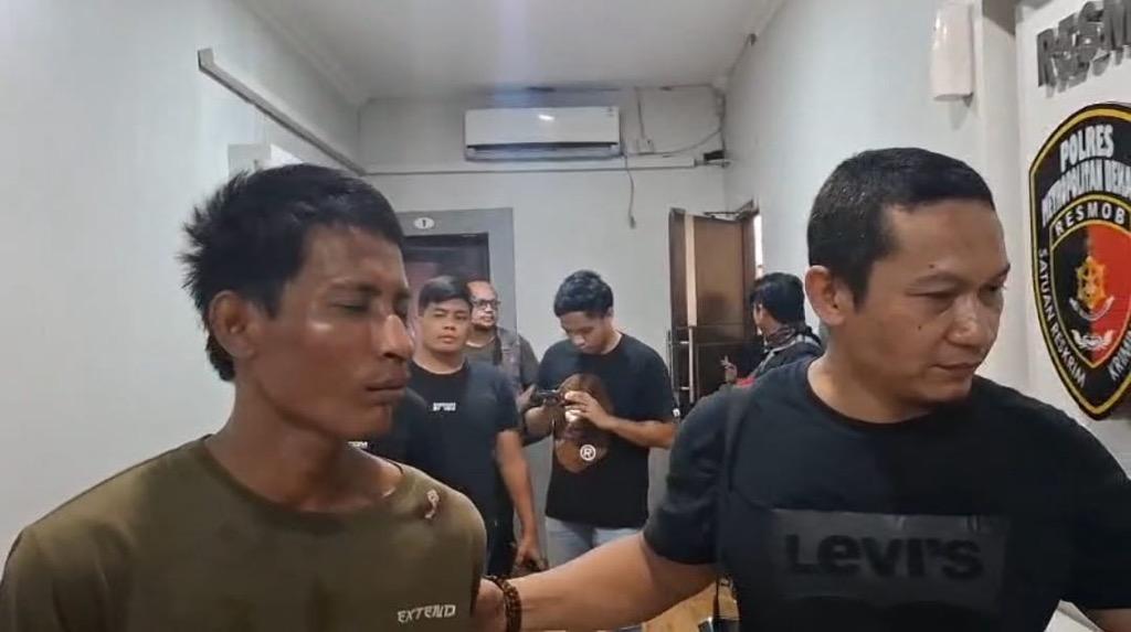 Ditangkap! Ini Tampang 2 Pelaku Begal Polisi di Bekasi