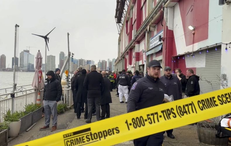 Helikopter Bawa Turis Jatuh di Sungai Hudson New York, 6 Orang Tewas