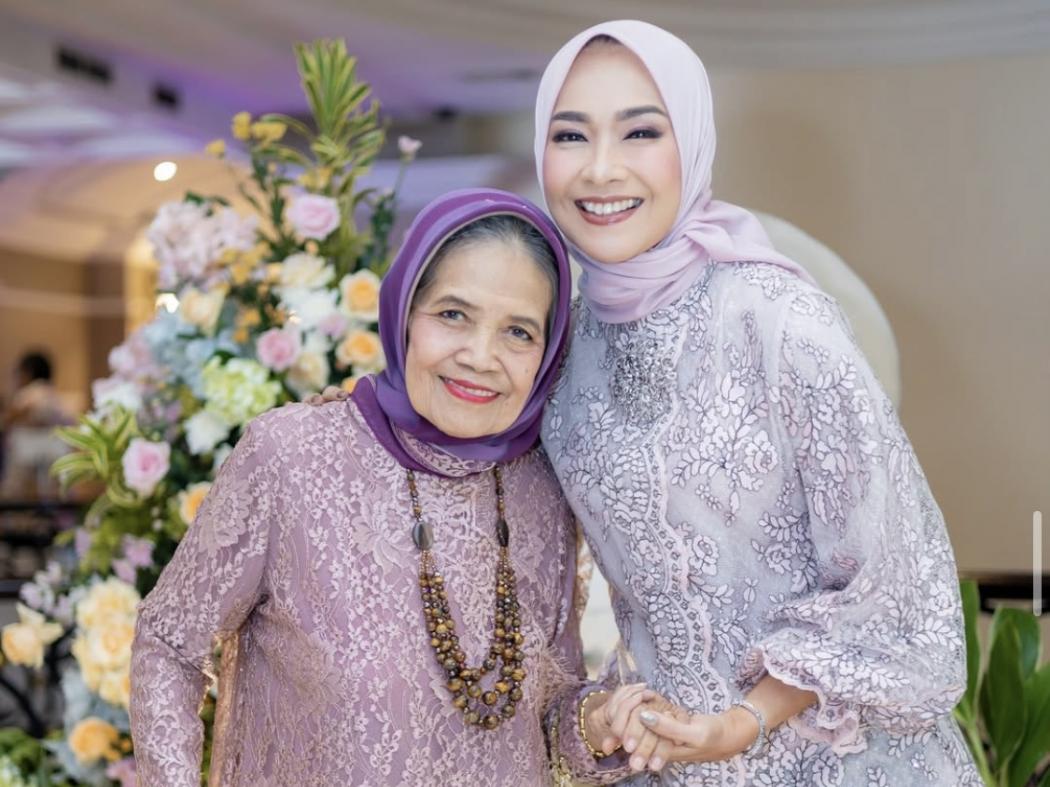 Innalillahi, Alya Rohali Berduka Cita