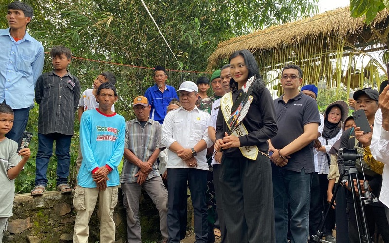 Tangis Haru Warga Padarincang, Bersyukur Dapat Fasilitas Air Bersih setelah 40 Tahun Kesulitan