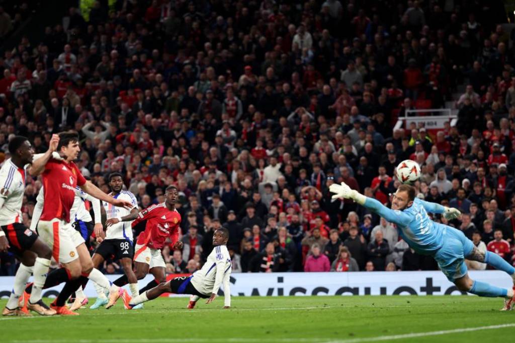 Hasil Liga Europa: Dramatis! Man United ke Semifinal Singkirkan Lyon, Maguire Jadi Pahlawan