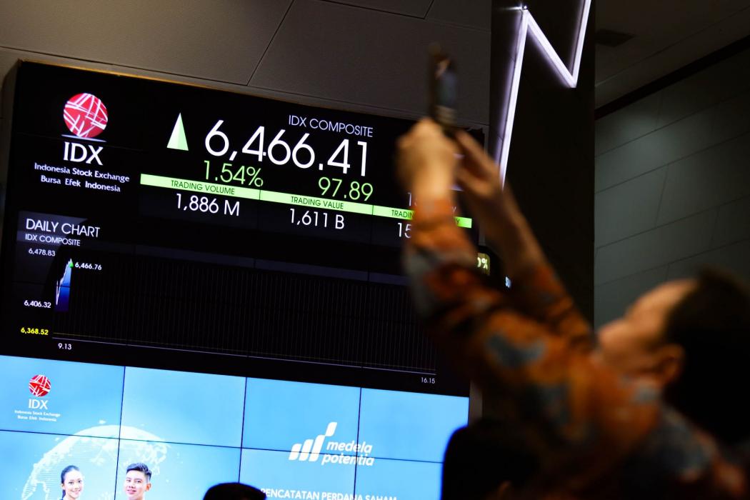 IHSG Hari Ini Dibuka di Zona Hijau, 296 Saham Menguat
