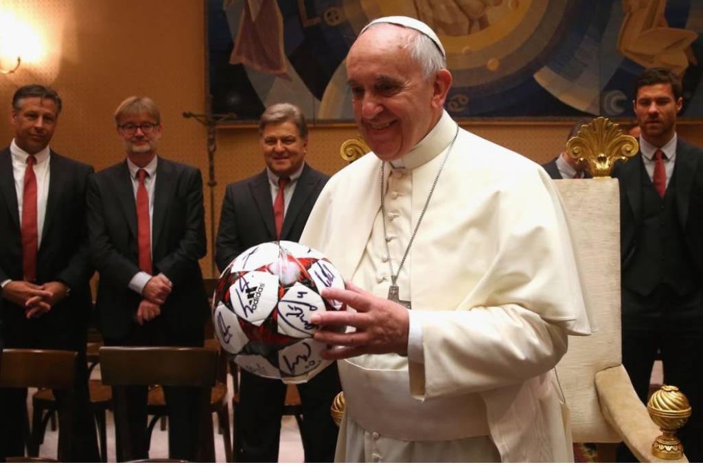 Duka Mendalam di Liga Italia: Juventus, Milan, Inter hingga Roma Hormati Kepergian Paus Fransiskus