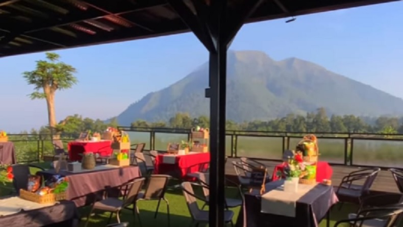 Cafe di Magelang View Gunung, Tempat Nongkrong Hits dan Santai