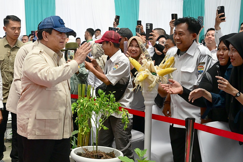 Prabowo: Kita Beri Program Makan Bergizi, Ada Profesor Nyinyir
