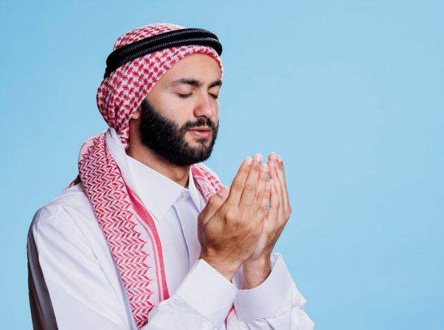 Bacaan Doa untuk Pemimpin Zalim Dalam Islam, Arab, Latin, dan Artinya