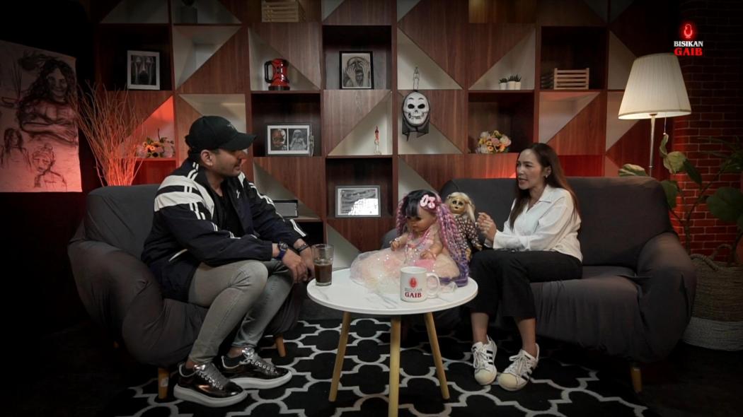 Robby Purba Bongkar Ritual untuk Spirit Dolls Koleksi Furi Harun